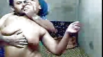 Cô sex có che chị gái nóng Avery Vo